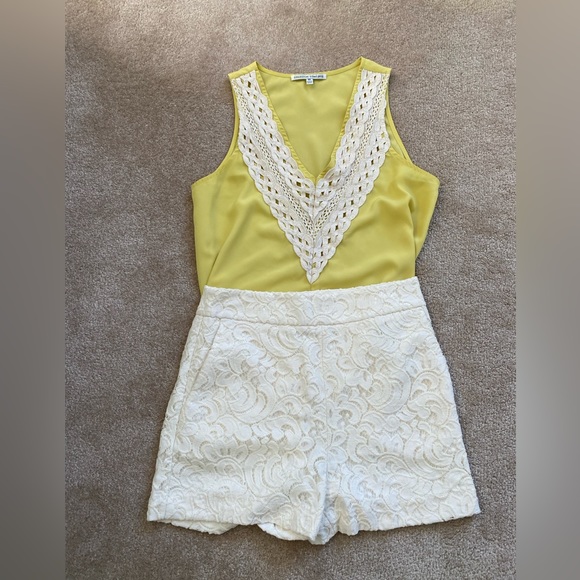 Creative Concepts from Lord and Taylor woman’s top - Picture 4 of 4